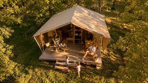 Séjours inoubliables de glamping en Auvergne
